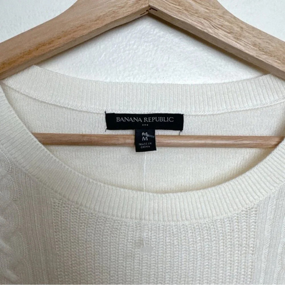 BANANA REPUBLIC Womens Medium Ruffle Front Cable Wool Sweater Ivory Color - Picture 11 of 15